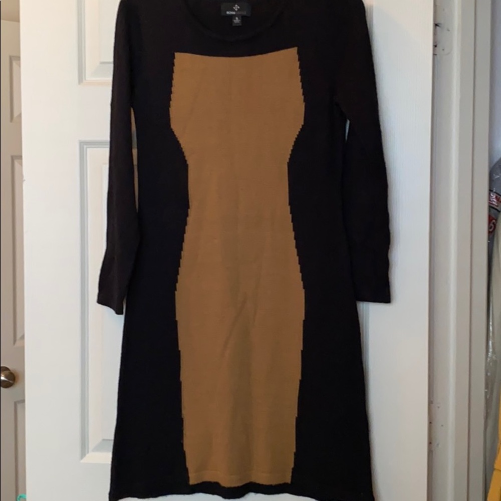 RONNI NICOLE FORM ENHANCING SWEATER DRESS!!